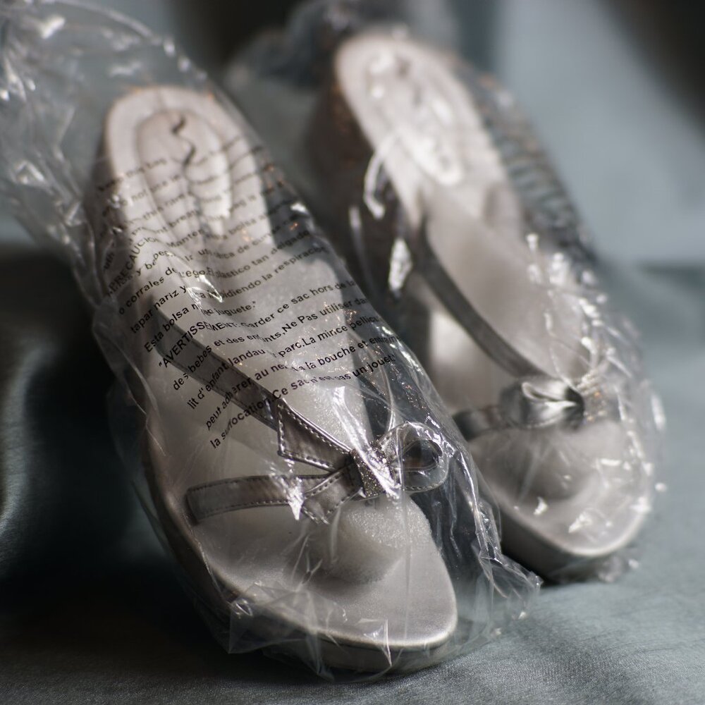 Nina Silver Bow Evening Shoe size 11M